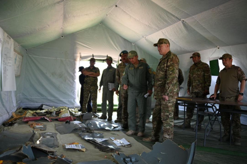 Қорғаныс министрі жоғалған тікұшақты іздеу жұмыстарымен жеке танысты