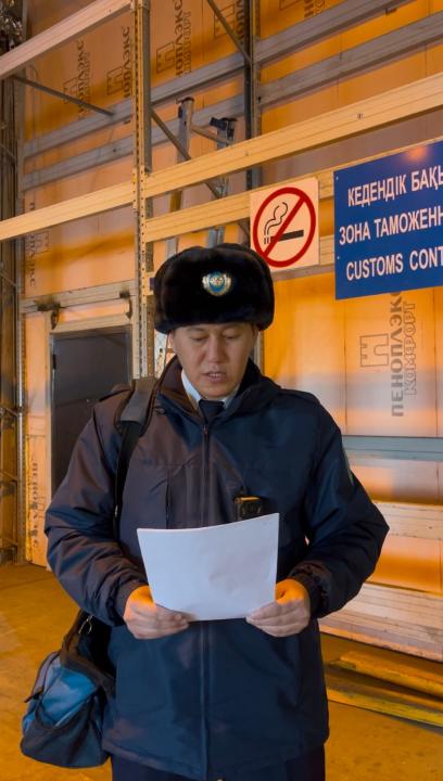 "Қауіпті роза": Қазақстанда Эквадордан әкелінген гүлдерден зиянкестер табылды