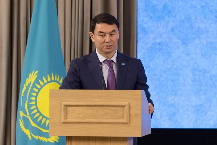 Бектенов Алматы қаласына жаңа әкімді таныстырды