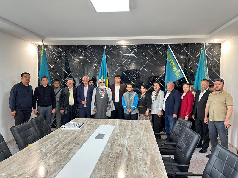 Ағадырлық 76 жастағы ақсақал мен ұлы әлем чемпионатында топ жарды