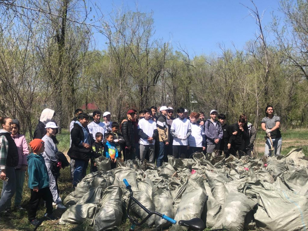 Алматыда сенбілікке шыққандарға бағалы сыйлықтар берілді