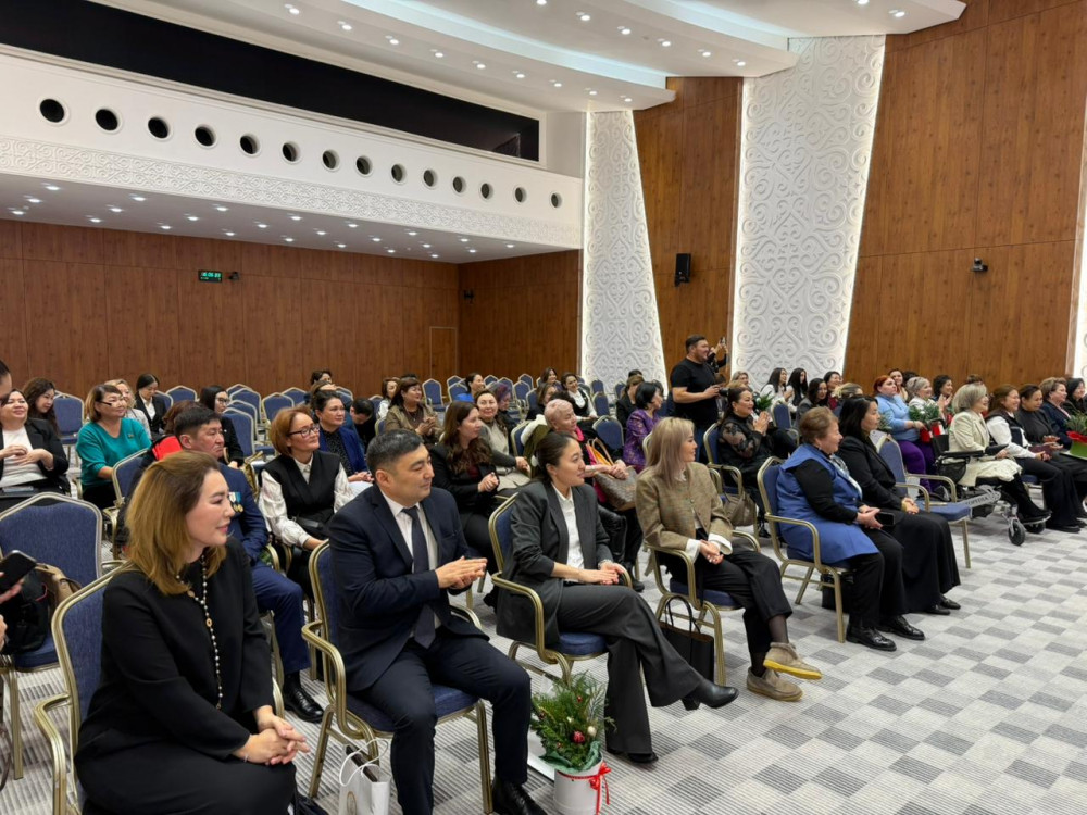 Отбасы мен әйелдерді қолдау: Астанада комиссияның қорытынды отырысы өтті