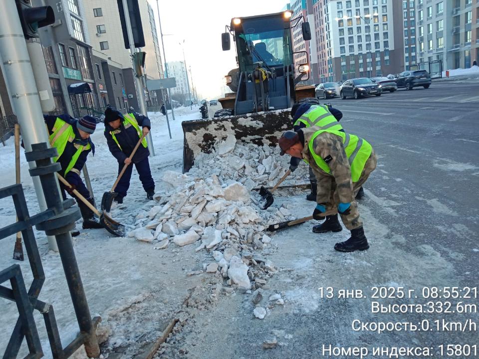 Астанада қар тазалауға 2400-ден астам жол жұмысшысы жұмылдырылды