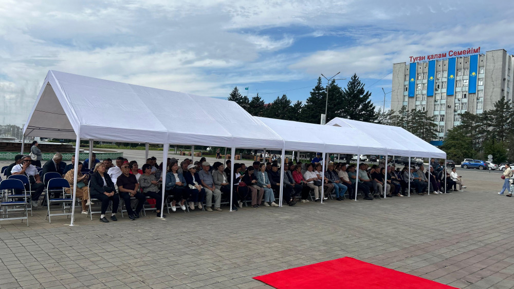 Абай мерейтойында арқалы ақындар мен жыр дүлдүлдері өнер көрсетеді