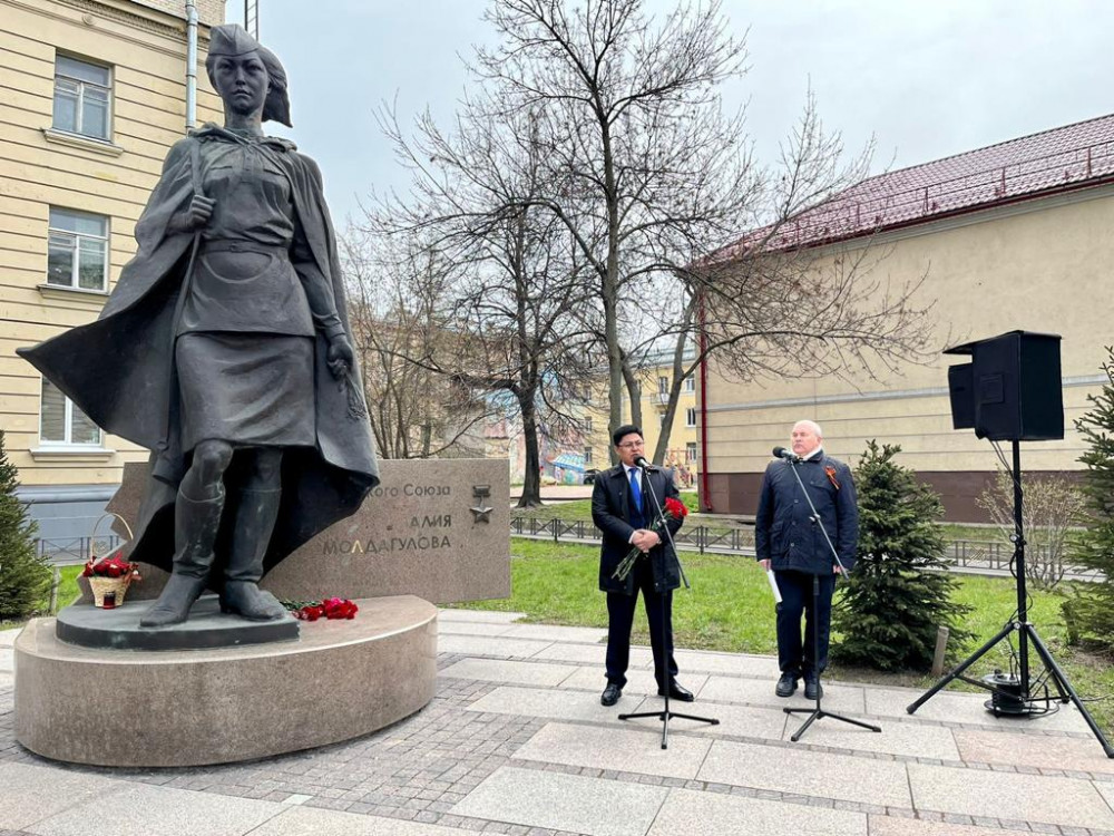 Санкт-Петербургте Әлия Молдағұлованы еске алу рәсімі өтті