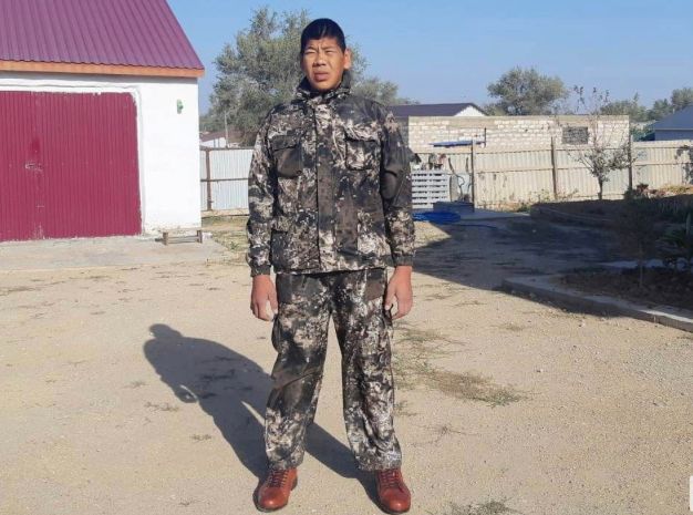 Көліктің моторын көтеріп, 3 адамның жұмысын істейтін алып арманын айтты