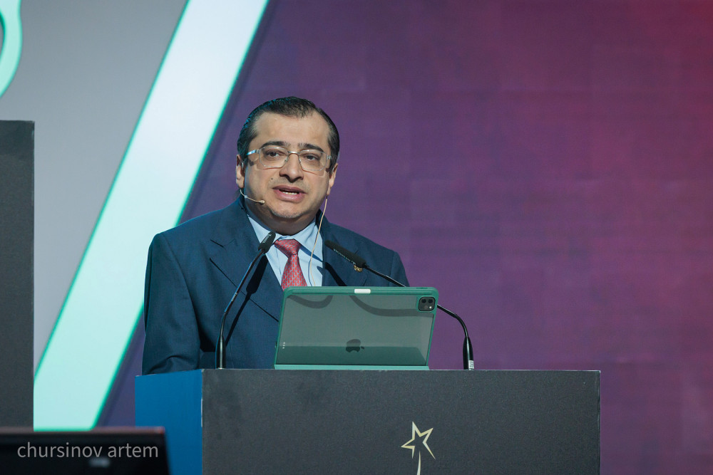 Asian Awards сыйлығы кімге бұйырды?