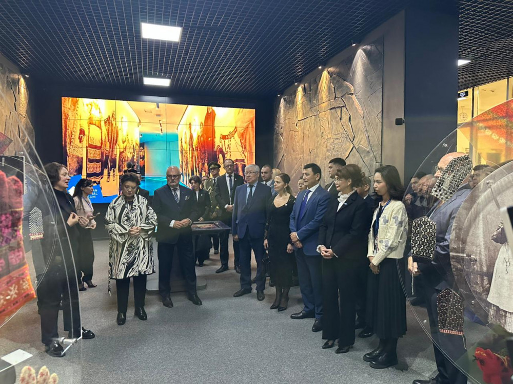 Астанада Эстонияның қолғап көрмесі ашылды