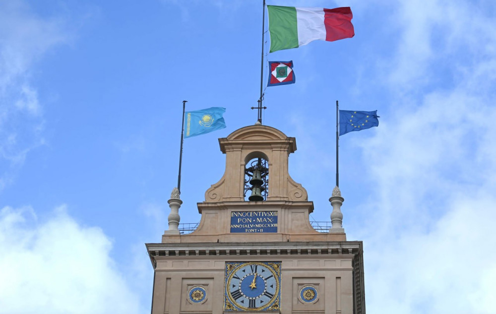Мемлекет басшысы Италия Президентімен келіссөз жүргізу үшін «Квиринале» сарайына барды