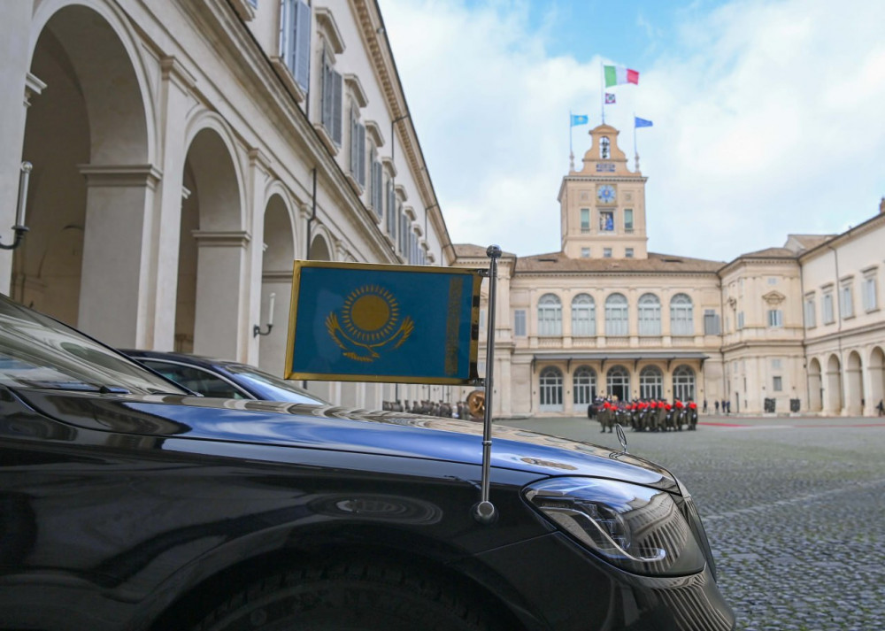 Мемлекет басшысы Италия Президентімен келіссөз жүргізу үшін «Квиринале» сарайына барды