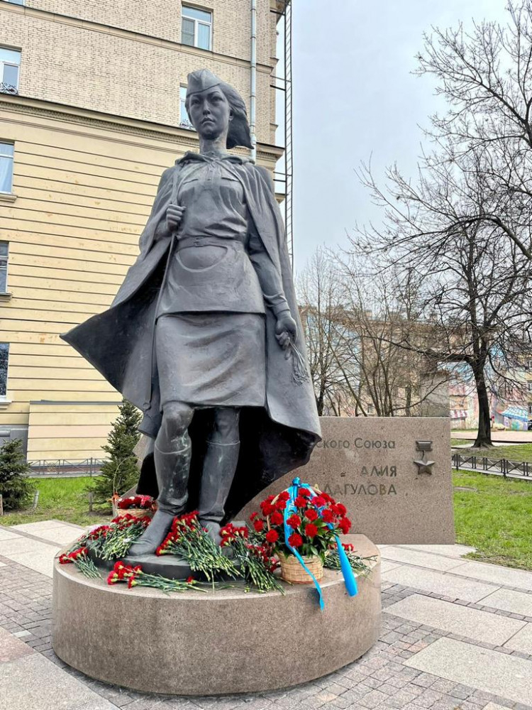 Санкт-Петербургте Әлия Молдағұлованы еске алу рәсімі өтті