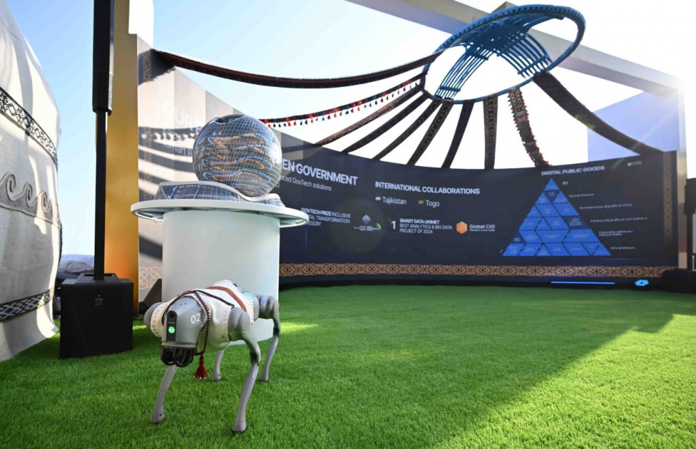 Мемлекет басшысы Орталық Азия елдерінің көрме павильонын аралады