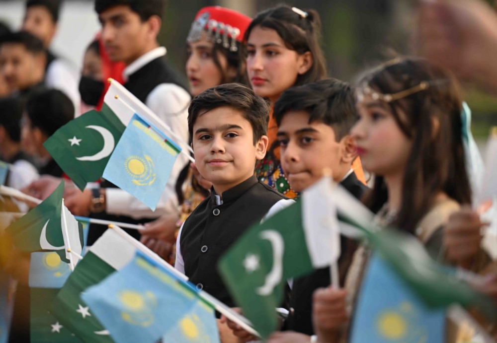 Исламабад әуежайында Қазақстан Президентіне құрмет көрсетілді