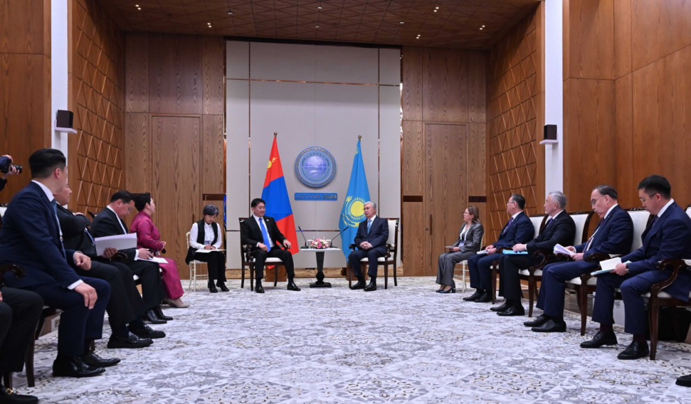 Тоқаев Моңғолия Президенті Ухнаагийн Хурэлсухпен кездесті