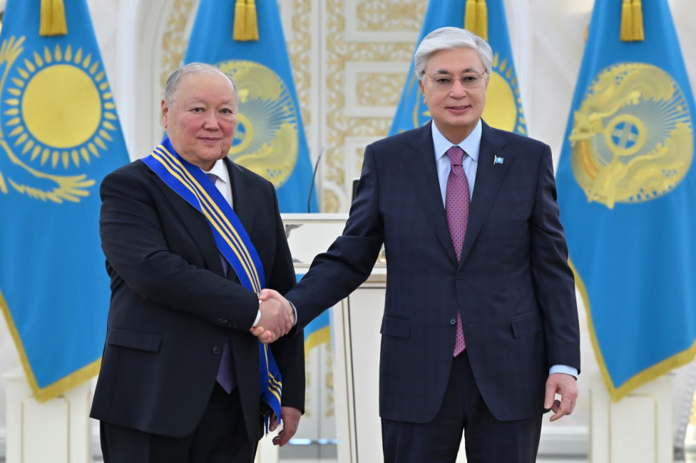 Президент мемлекеттік наградалар тапсырды