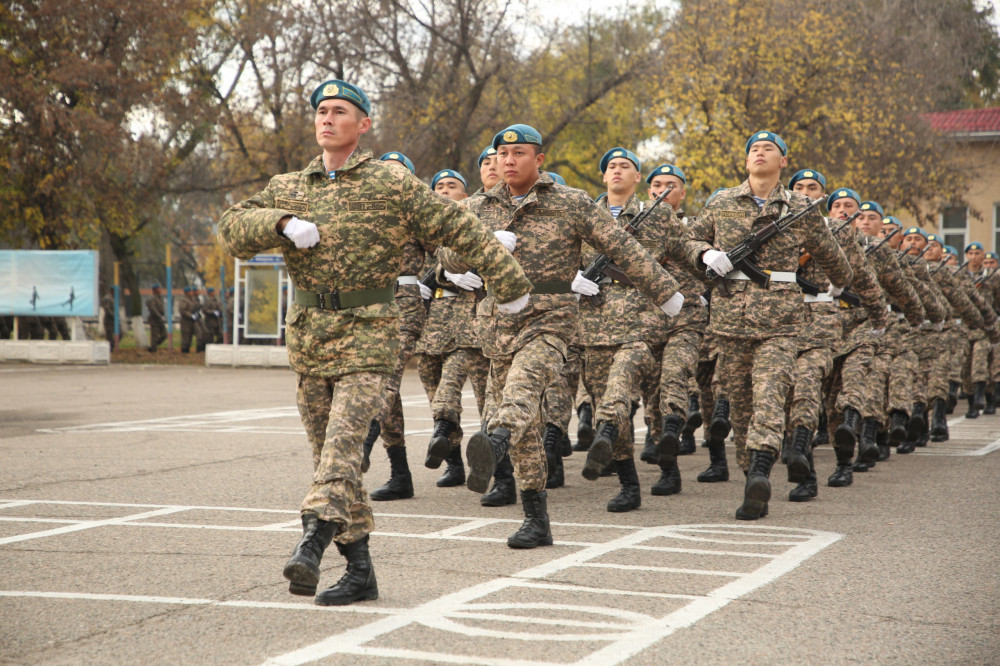 Десанттық-шабуылдау әскерлерінде жас сарбаздар ант берді