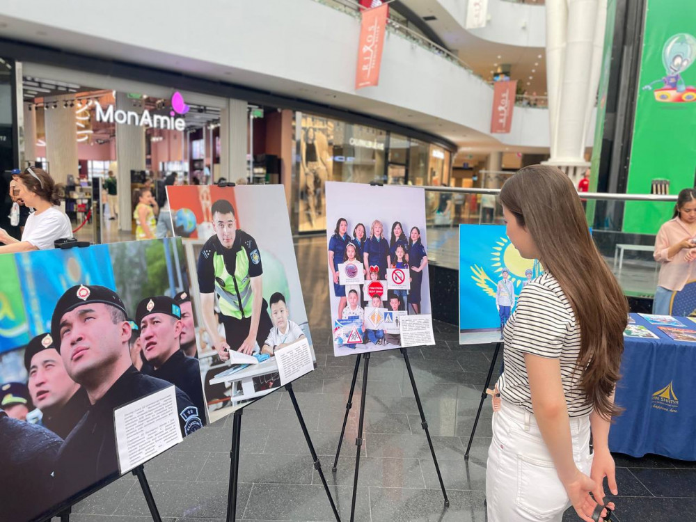 Астанада полиция күніне орай фотокөрме өтті