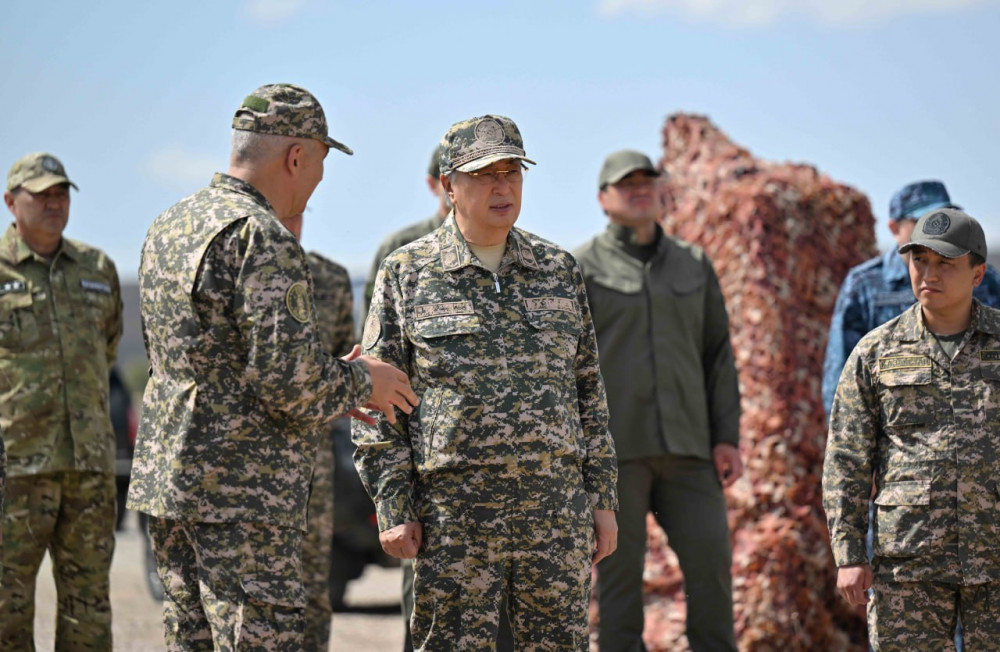 Тоқаев отандық қорғаныс өнеркәсібі кешенін аралады