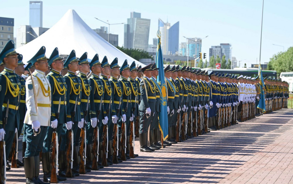 Тоқаев: Туымыздың асқақ желбірегені – аса биік мәртебе