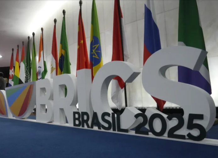 Әлемде: Франциядағы әуе ереуілі, Жапония сайлауы, BRICS саммиті