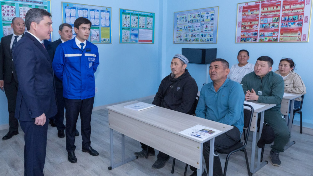 Бектенов Алматы облысының өнеркәсіптік және көлік-логистикалық әлеуетімен танысты