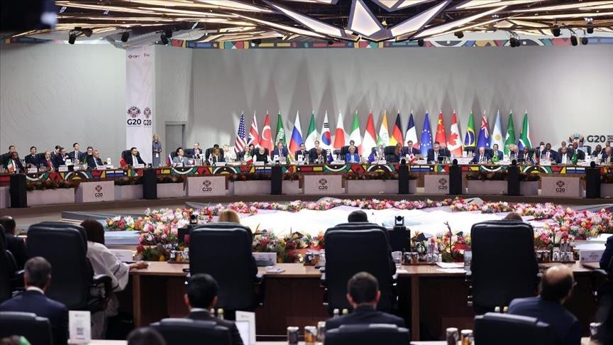 Әлемде: АҚШ-Украина арсындағы келіссөз, Оңтүстік Африкадағы G20 саммиті, Бейруттағы ЦАХАЛ операциясы