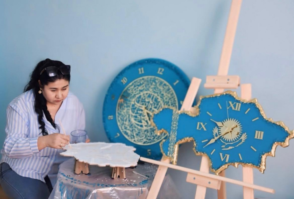 Менің анамның үлкен сиськилері