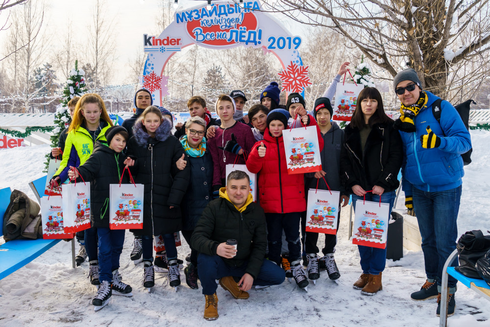 Kinder Алматыдағы балалар үйінің тәрбиеленушілеріне мереке сыйлады