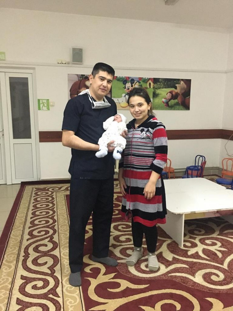 Түркістандық дәрігерлер жаңа туған нәрестеге күрделі ота жасады
