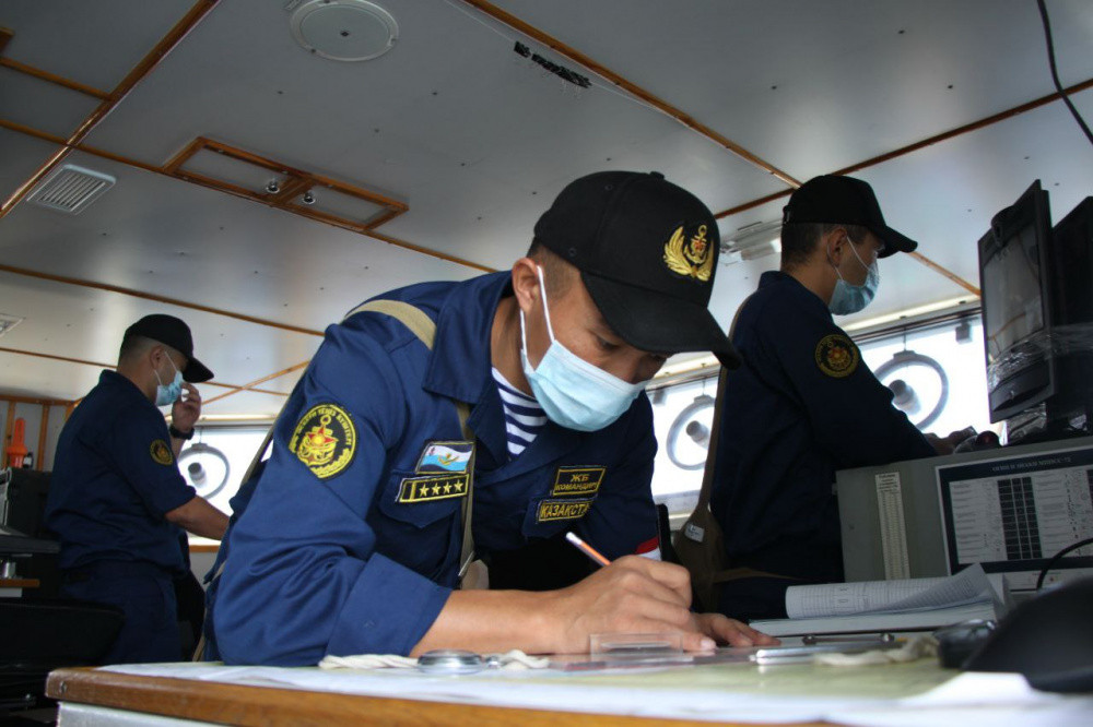 Каспийде әскери теңізшілер жауынгерлік оқу-жаттығу тапсырмаларын орындады