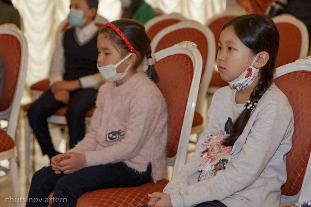 Әлеуметтік осал отбасынан шыққан балалар «Астана Операда» қонақта болды