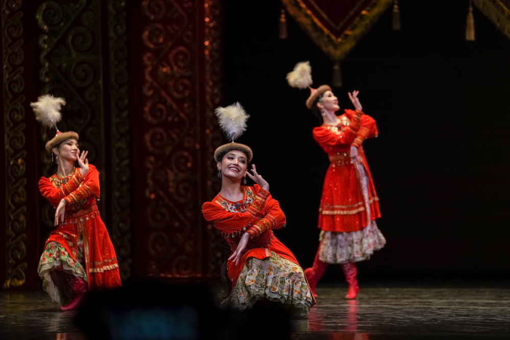 «Астана Балет» театры қысты бимен шығарып салды