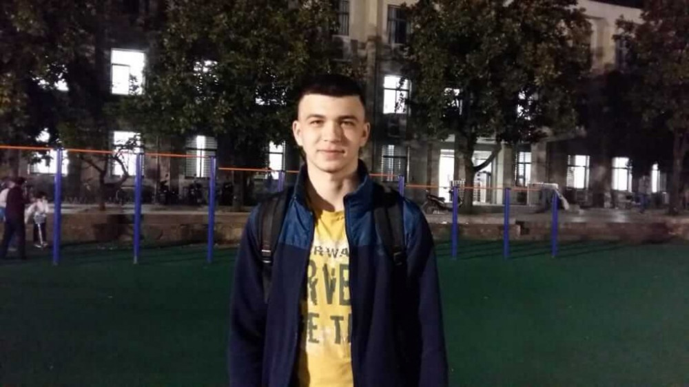 Бахтияр Юнусходжаев – болашақ бизнес басқарушы. Ухань технологиялық университетінің бірінші курс студенті. Шымкент қаласынан. 