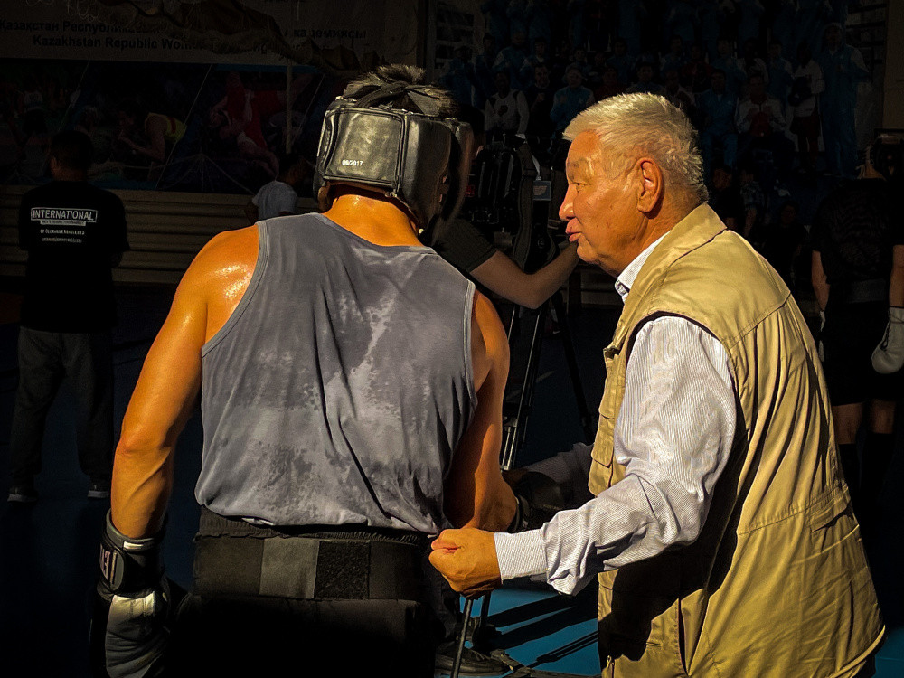 Азия чемпионаты: Боксшылардың дайындығынан фоторепортаж