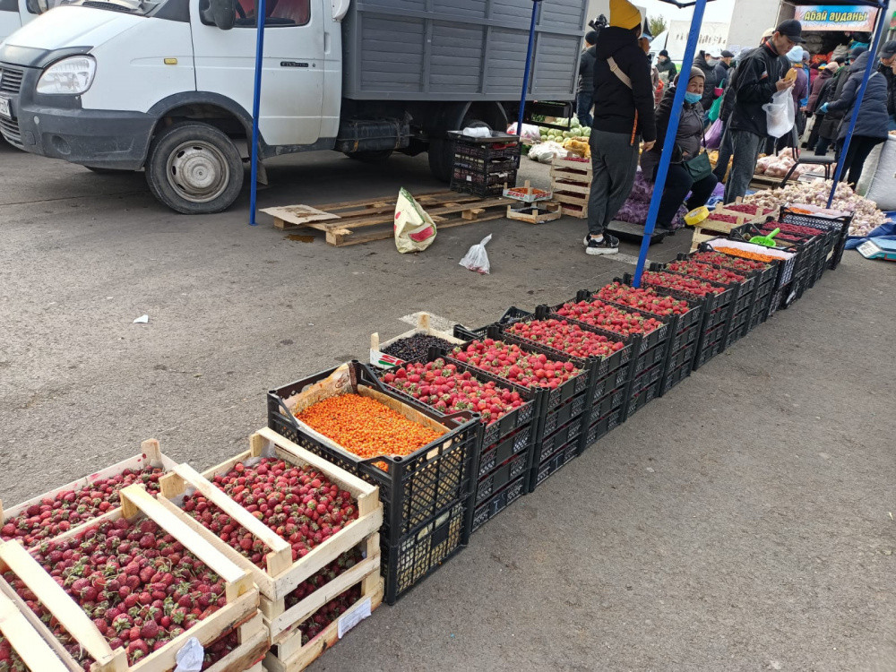 Картоп, сәбіз 100 теңге: Елордаға Қарағанды облысының өнімдері келді