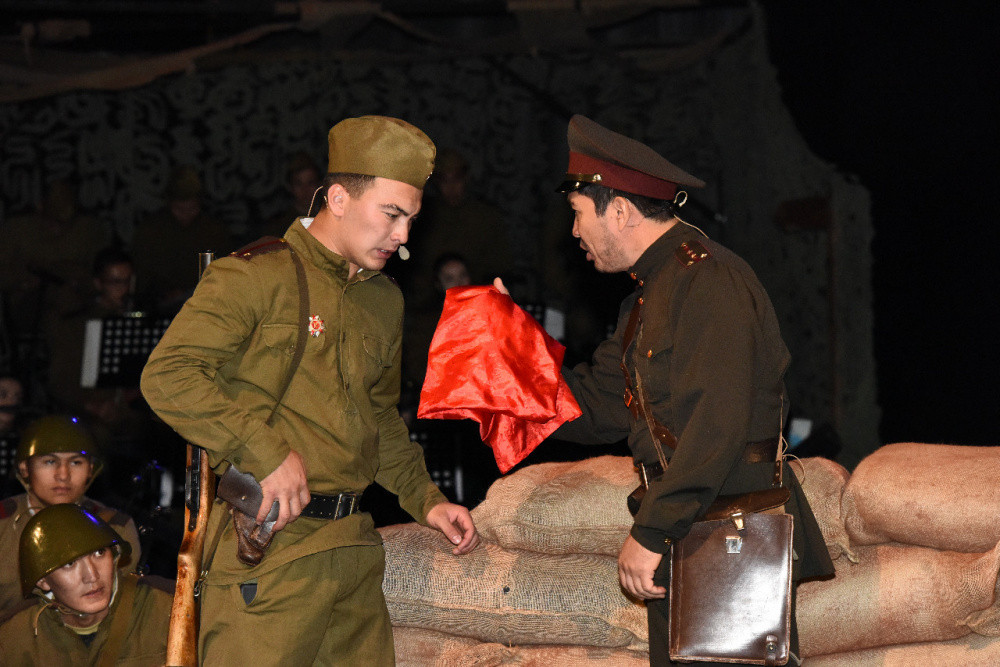 Ұлттық ұлан Ән-би ансамблі әскери театры тобының тұсауы кесілді